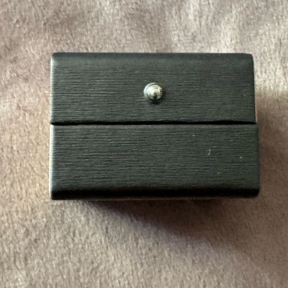 Diamond Stud Earrings Crislu 2ct Silver Cubic Zirconia Gift Box unworn - Picture 3 of 12